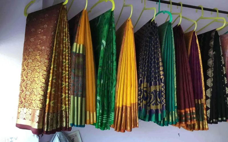 Dry Cleaning vs Laundry: Which One Does Your Garment Need?